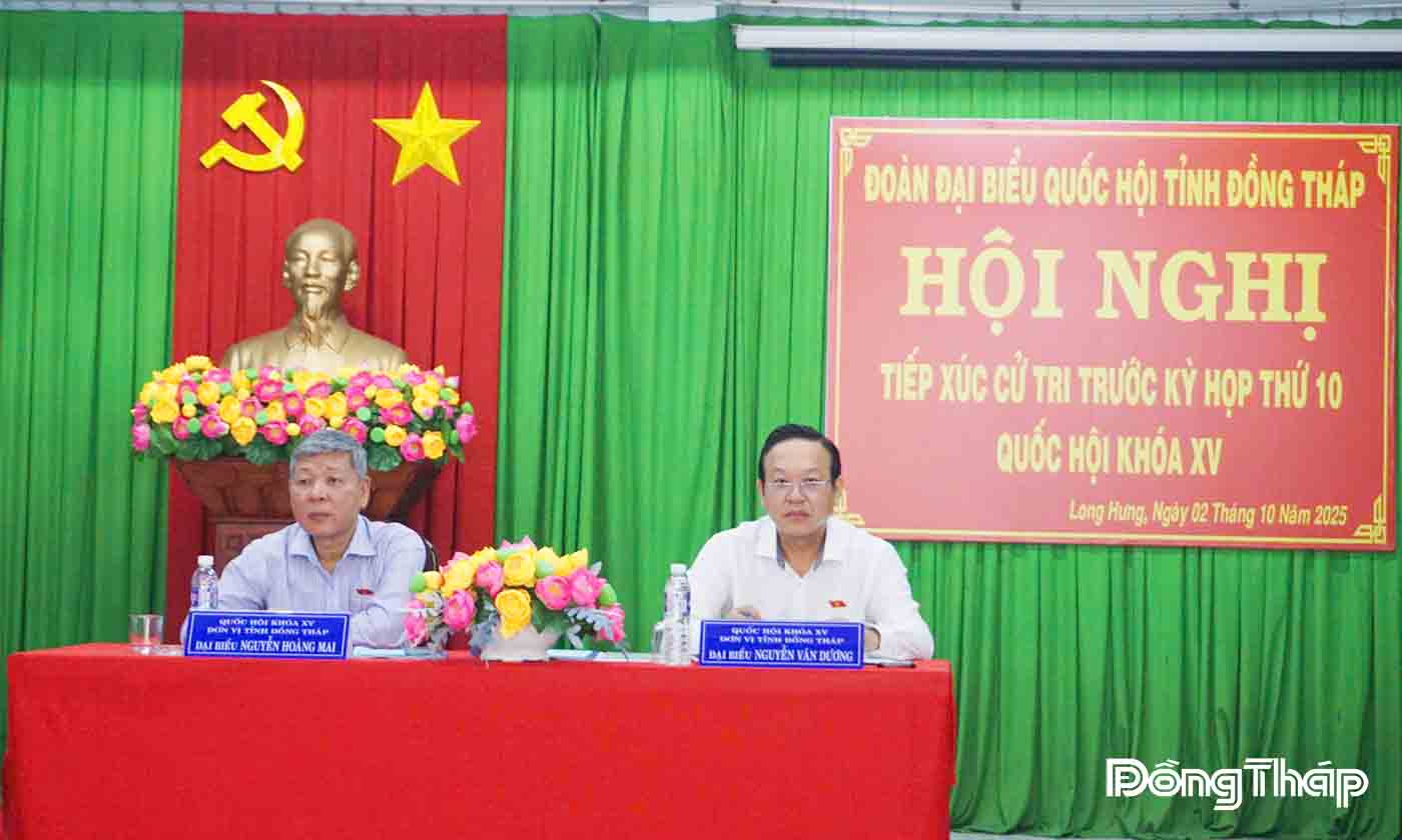 Đoàn Đại biểu Quốc hội tỉnh Đồng Tháp tiếp xúc cử tri tại xã Long Hưng