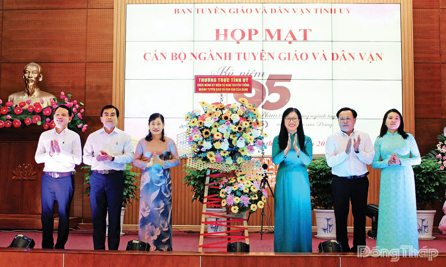Đồng Tháp: Họp mặt kỷ niệm 95 năm ngành Tuyên giáo và Dân vận qua các thời kỳ