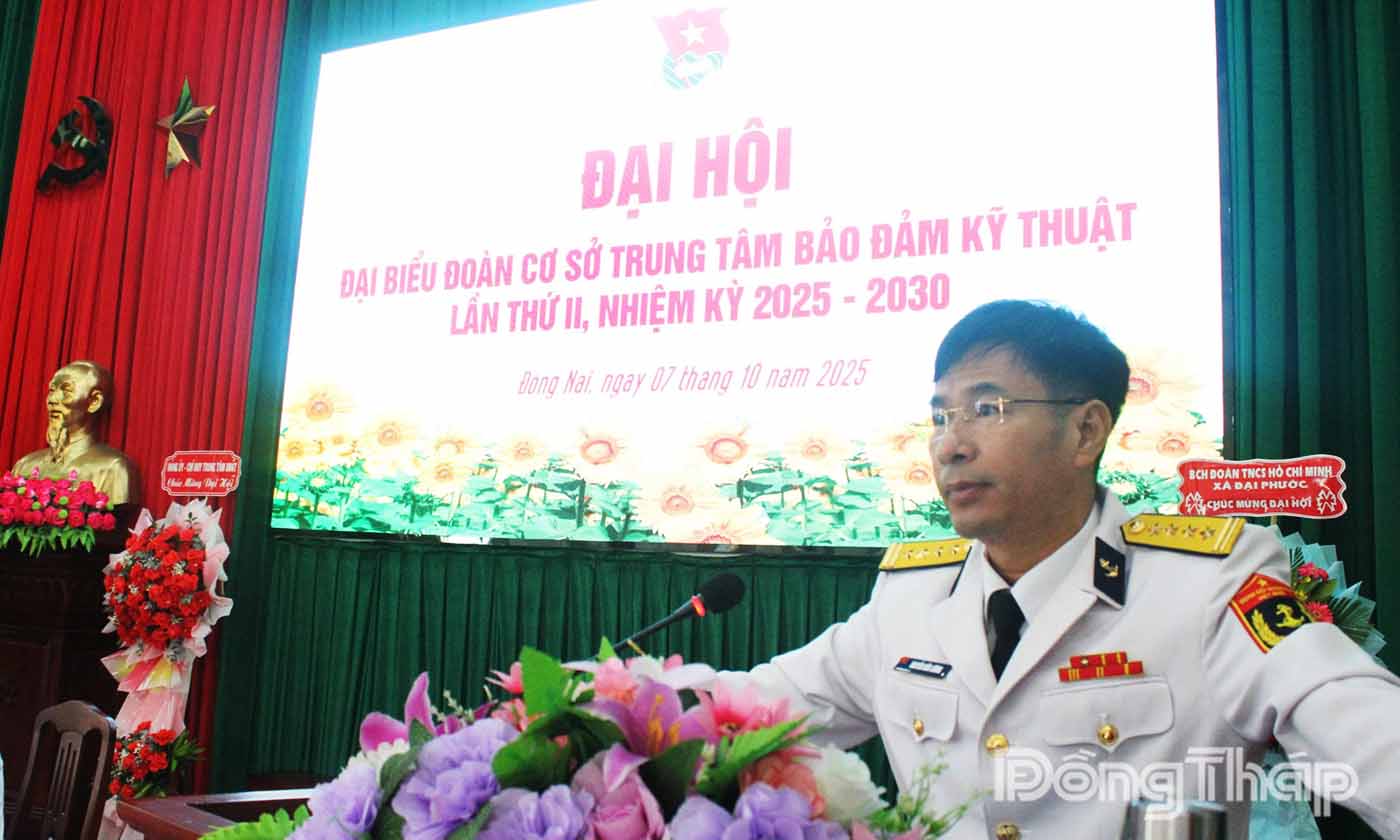 Đại tá Nguyễn Hữu Lương, Bí thư Đảng ủy, Chính ủy Trung tâm phát biểu chỉ đạo