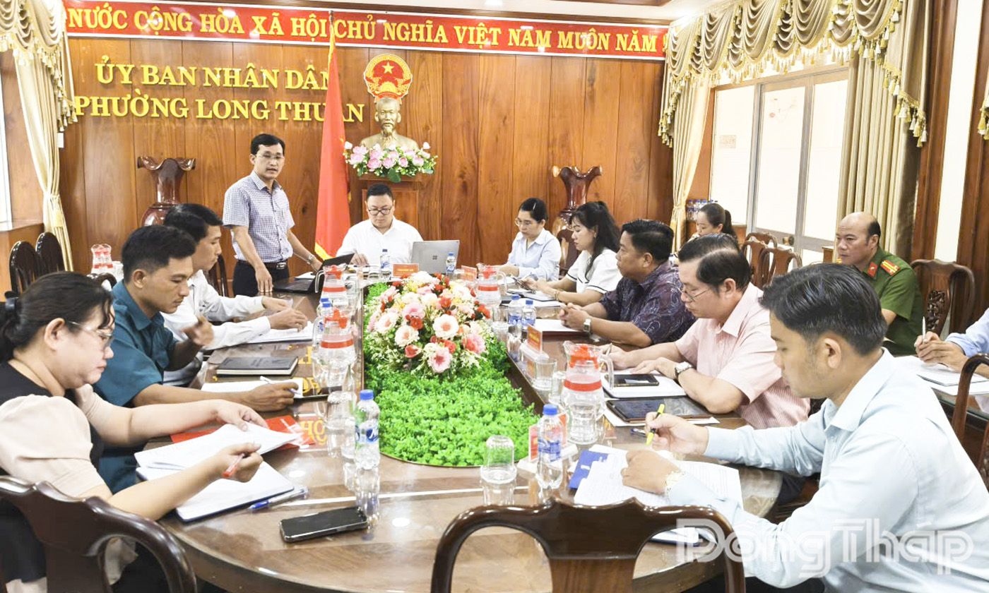  Quang cảnh buổi làm việc.