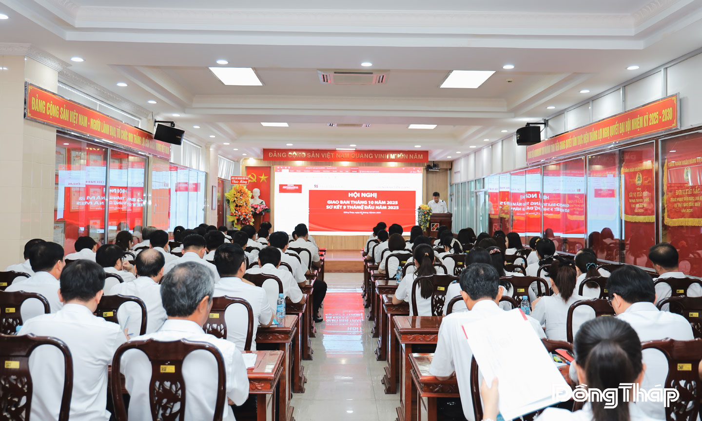 Toàn cảnh Hội nghị Sơ kết hoạt động kinh doanh 9 tháng đầu năm 2025.