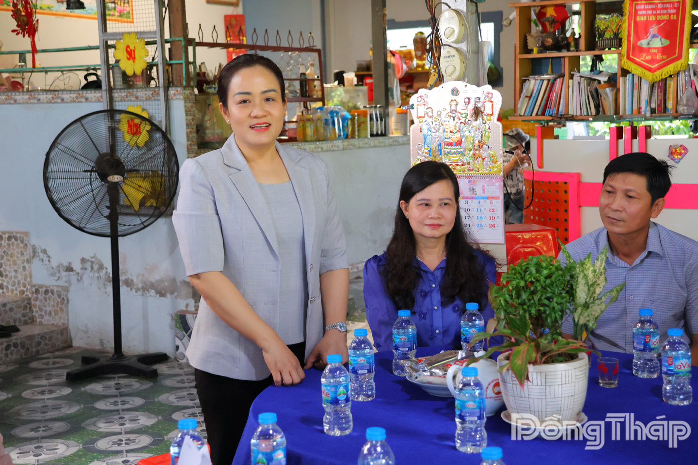 Phó Bí thư Thường trực Tỉnh ủy Nguyễn Hải Trâm biểu dương tinh thần đoàn kết, hợp tác và sự năng động của các thành viên Nhân Tâm Hội quán.