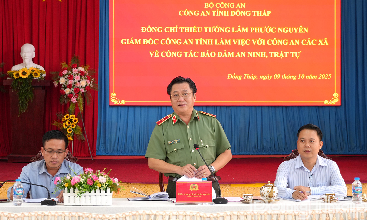 Thiếu tướng Lâm Phước Nguyên, Giám đốc Công an tỉnh kết luận buổi làm việc. Ảnh Trọng Tín