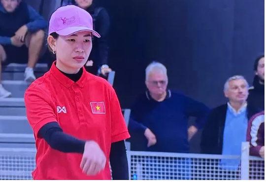 Bi thủ Việt Nam thi đấu tại trận chung kết và có chiến thắng thuyết phục. Ảnh: ĐOÀN TUẤN