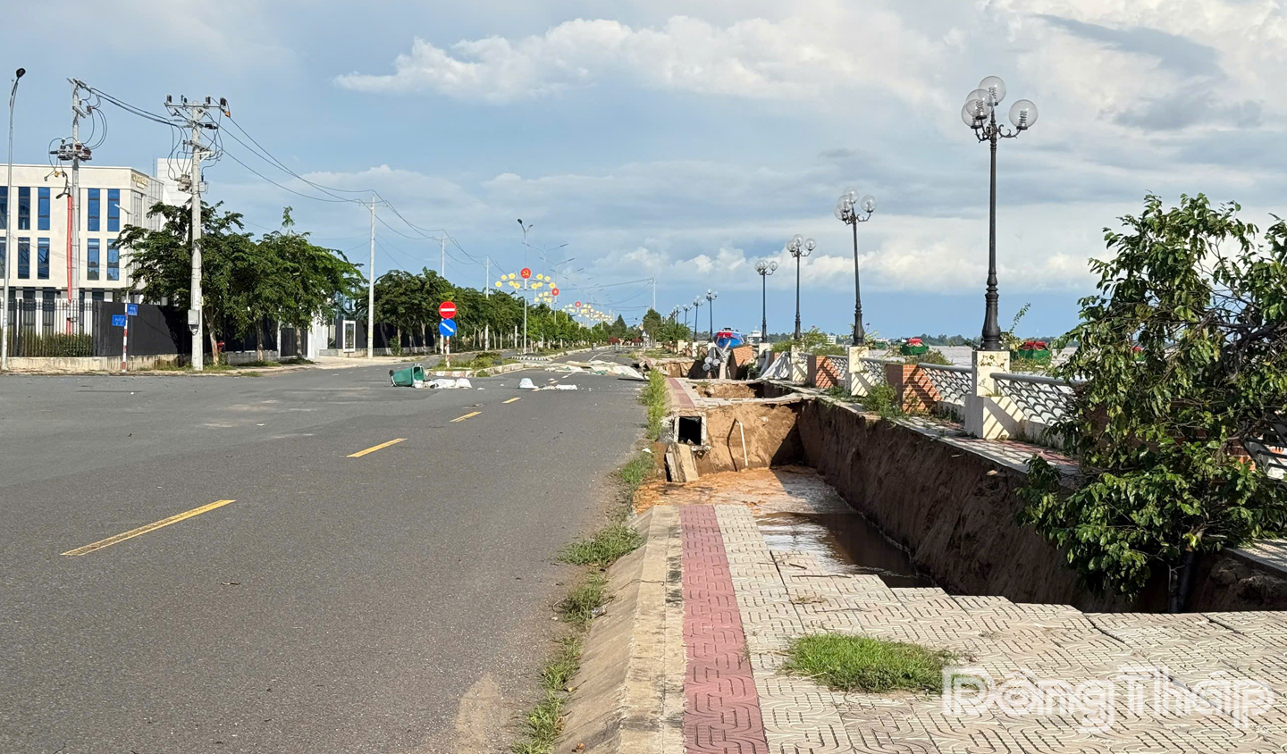 Tại hiện trường cho thấy, có khả năng sạt lở tiếp tục.