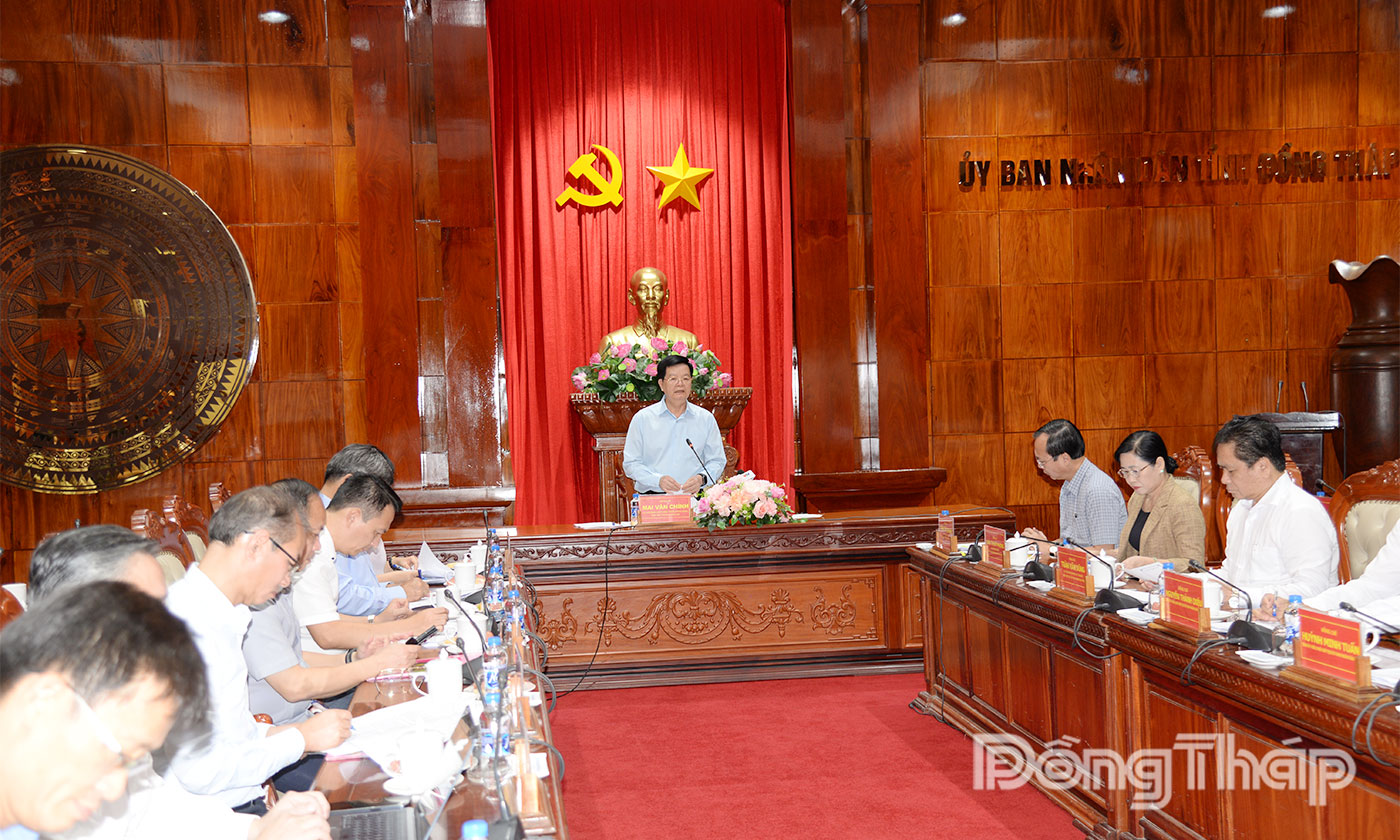Quang cảnh buổi làm việc.