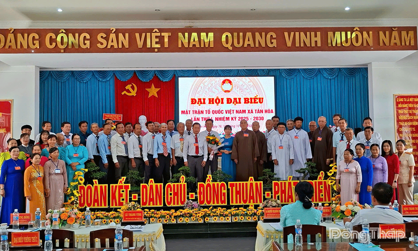 Ban Chấp hành nhiệm kỳ mới ra mắt Đại hội