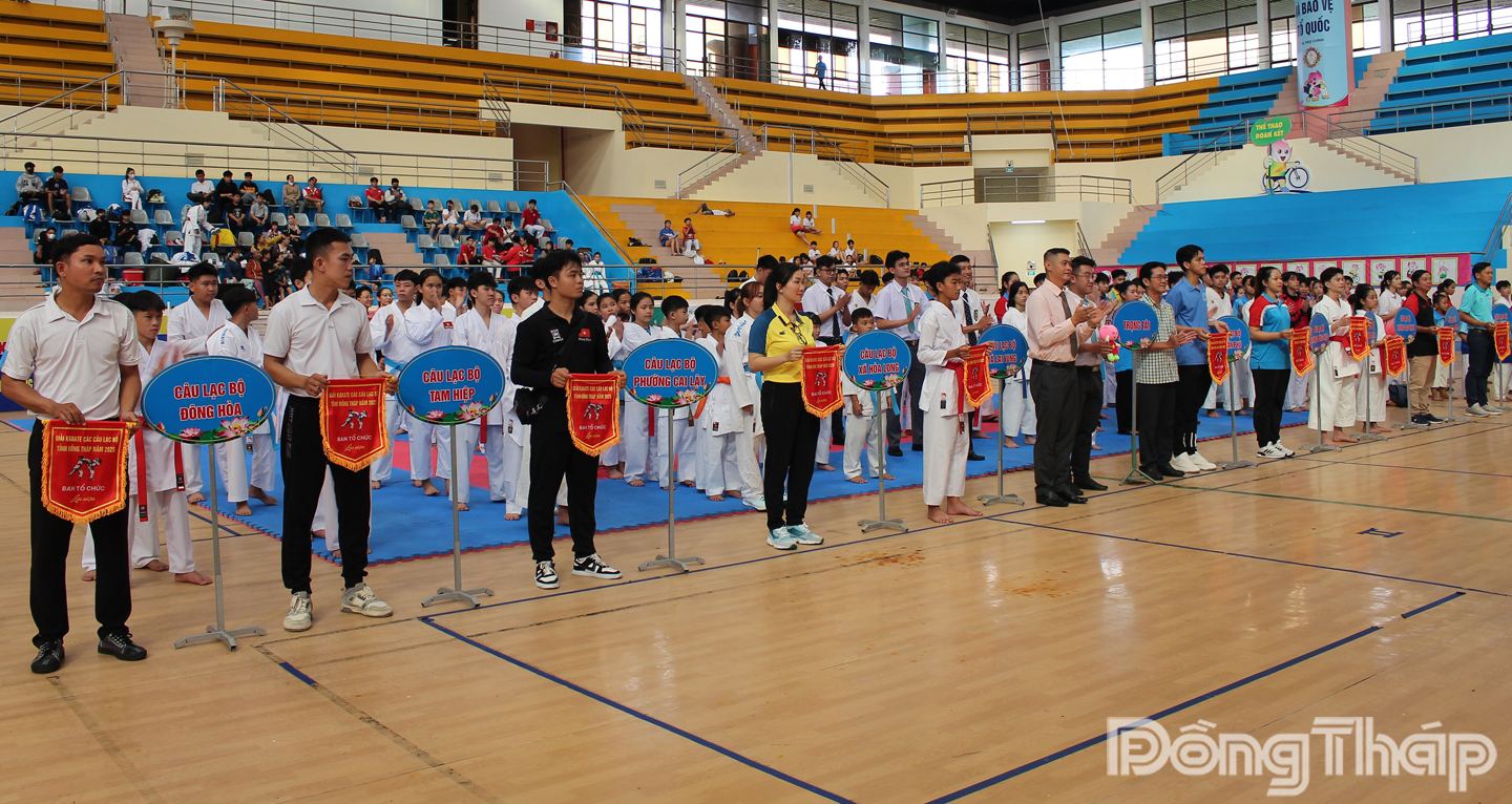 19 Câu lạc bộ Karate tham dự.
