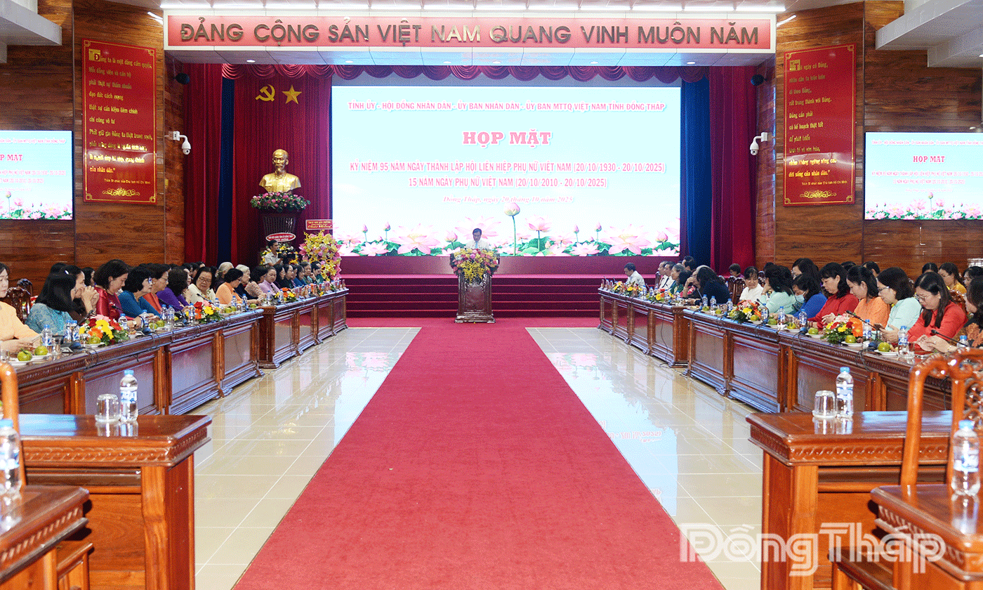 Quang cảnh buổi họp mặt.