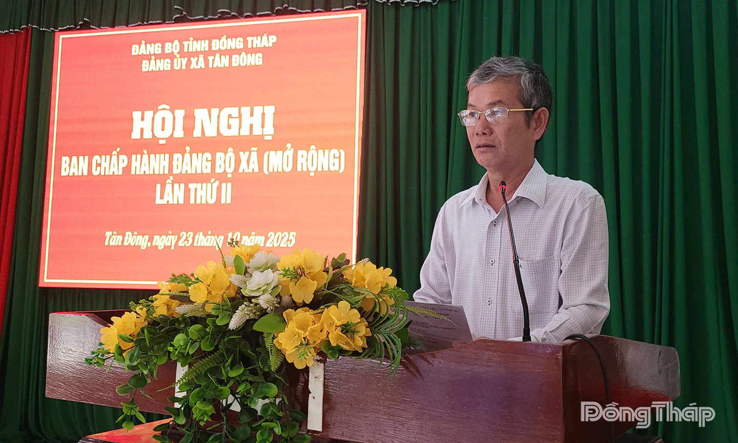 Đồng chí Đinh Văn Dũng – Ủy viên BTV Tỉnh Ủy, Phó Chủ tịch Thường trực Ủy ban MTTQ VN tỉnh phát biểu