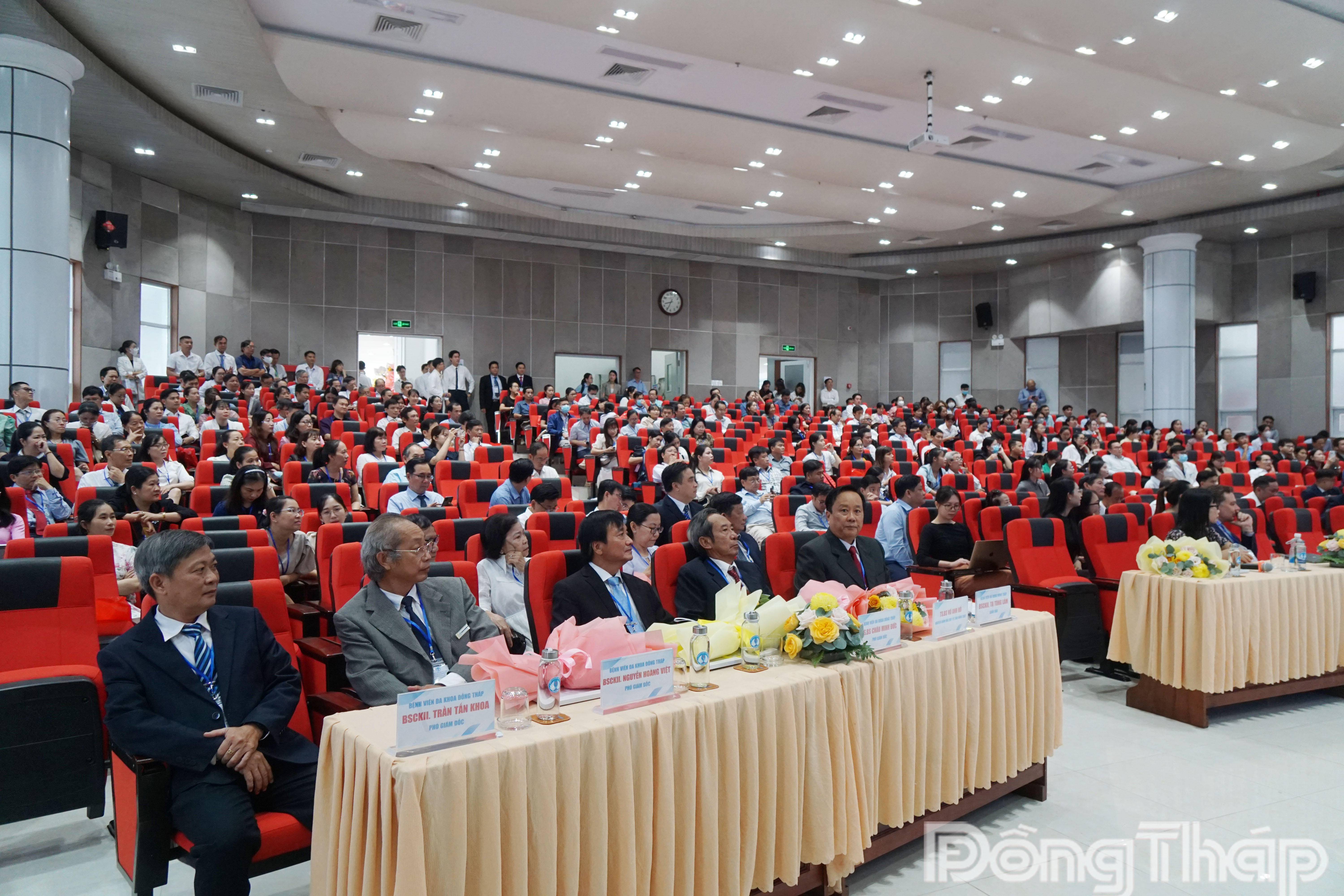 Đại biểu tham dự hội nghị