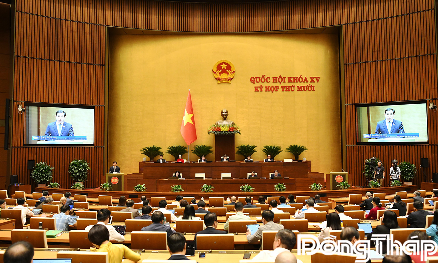 Toàn cảnh phiên họp tại hội trường