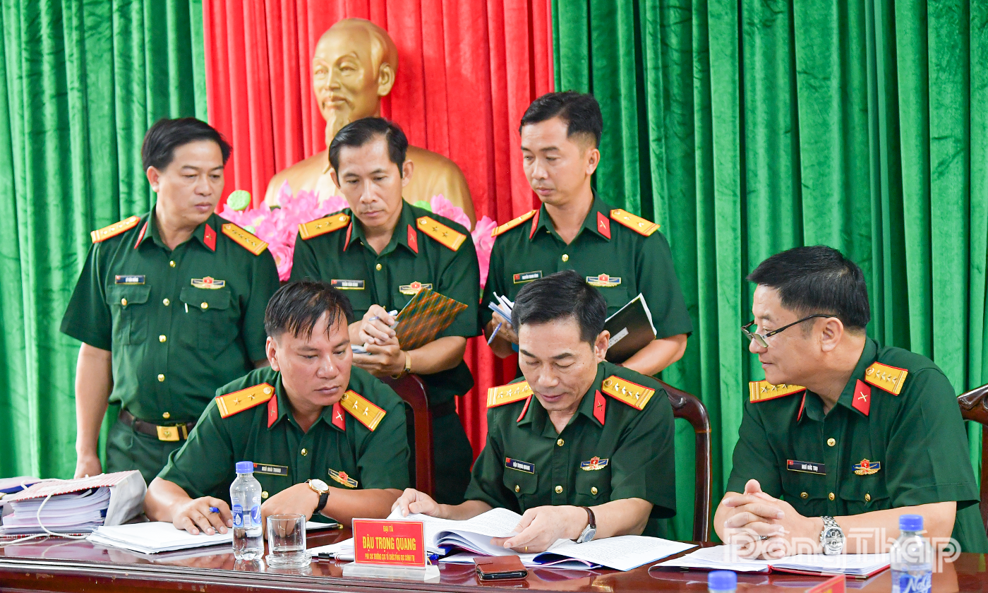 Đoàn kiểm tra số 4 tiến hành kiểm tra các nội dung theo kế hoạch.