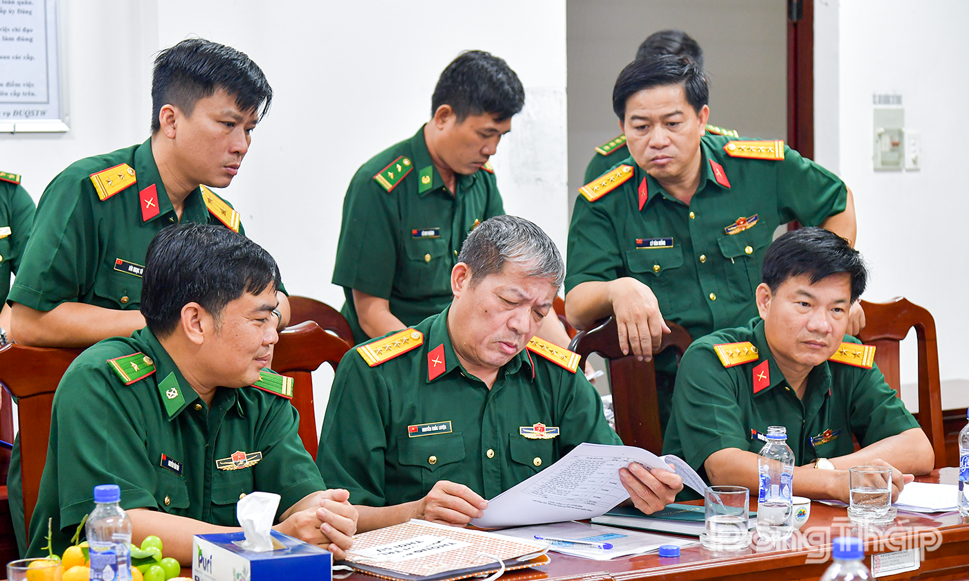 Đoàn kiểm tra số 4 tiến hành kiểm tra các nội dung theo kế hoạch.