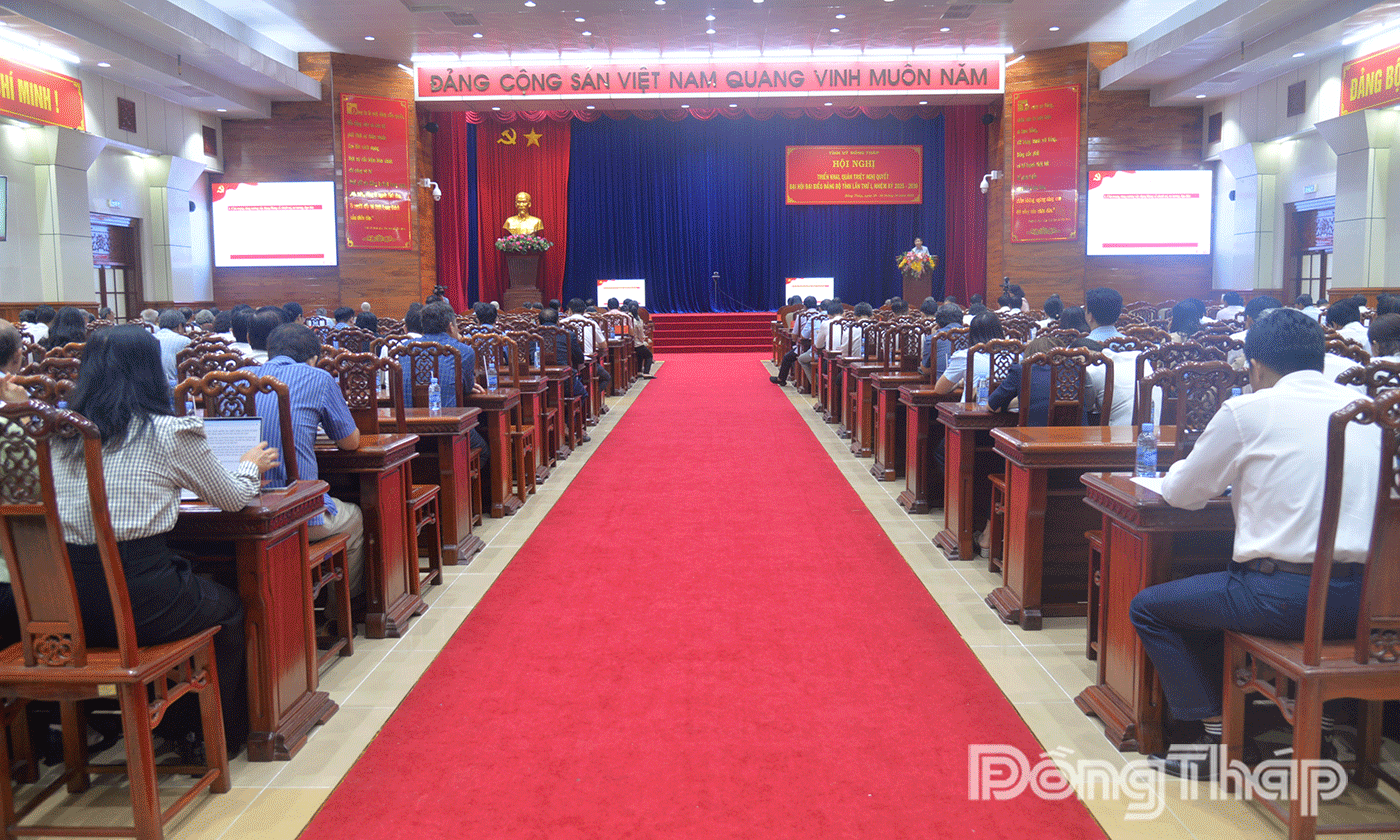 Quang cảnh đại biểu dự tại Hội trường Ấp Bắc, Trung tâm Hội nghị tỉnh.