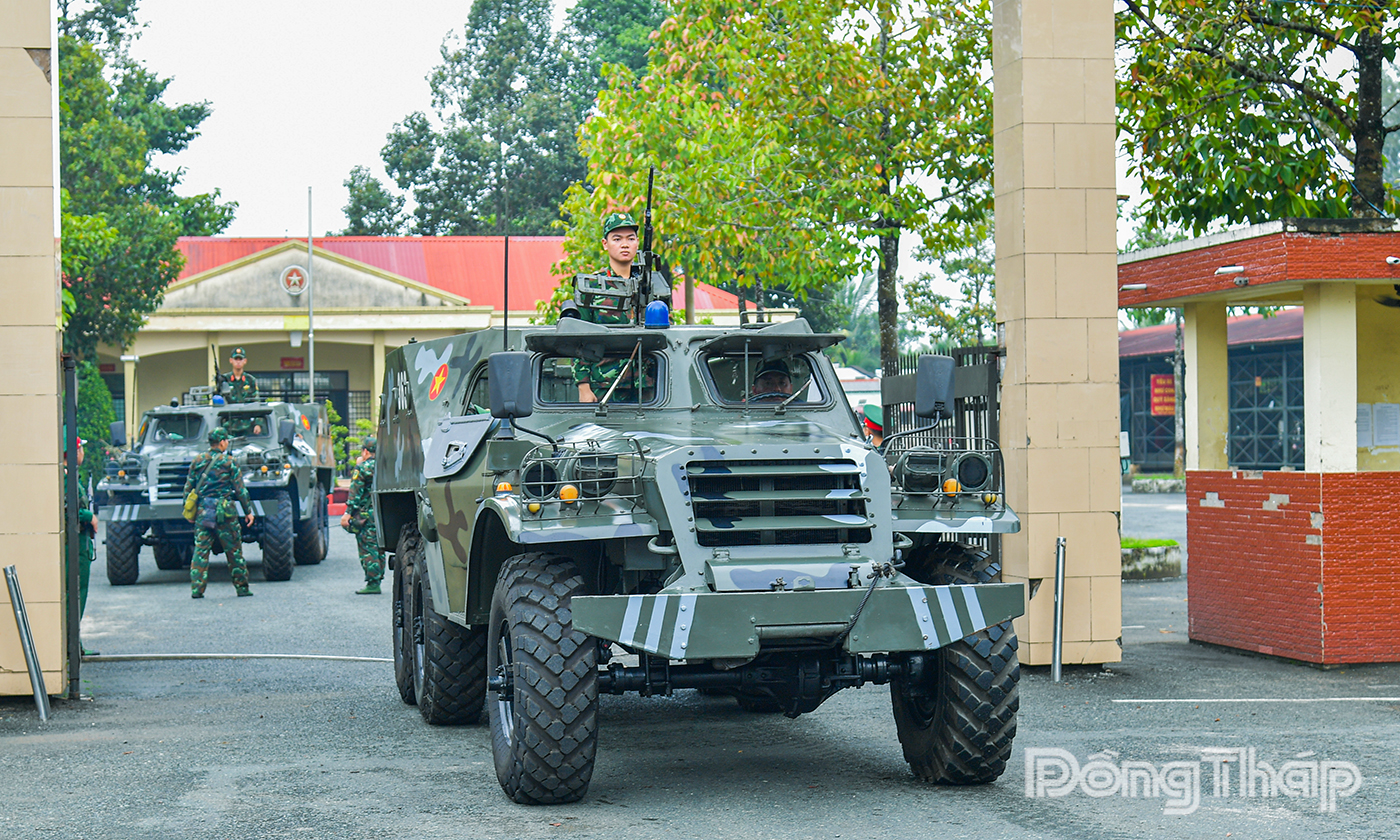 Kiểm tra báo động chuyển trạng sẵn sàng chiến đấu tại Đại đội Trinh sát cơ giới 1.