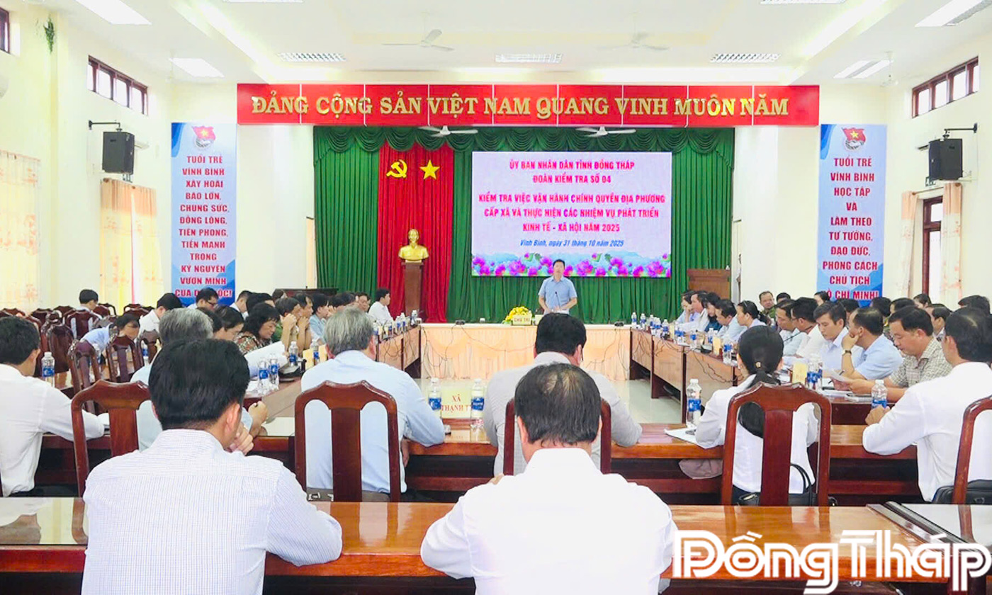 Quang cảnh buổi làm việc