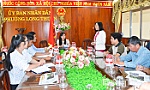 Lãnh đạo Báo và phát thanh, truyền hình Đồng Tháp làm việc với phường Long Thuận và xã Tân Hòa