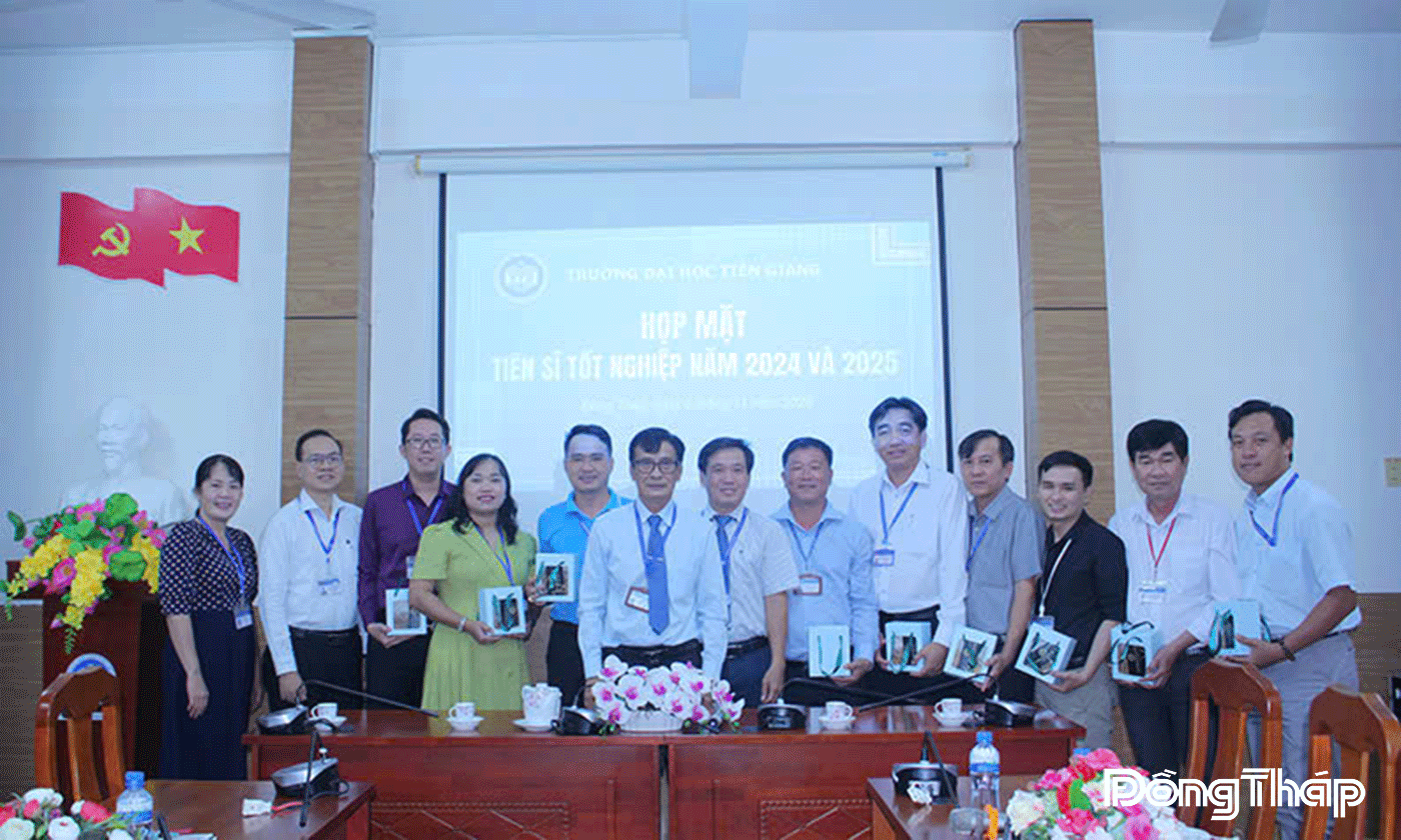 Trường Đại học Tiền Giang tổ chức họp mặt chúc mừng các tân tiến sĩ