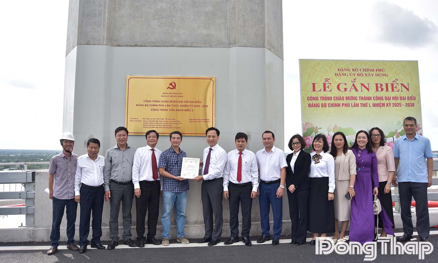 Cầu Rạch Miễu 2 là công trình tiêu biểu chào mừng Đại hội Đảng bộ Chính phủ lần thứ I