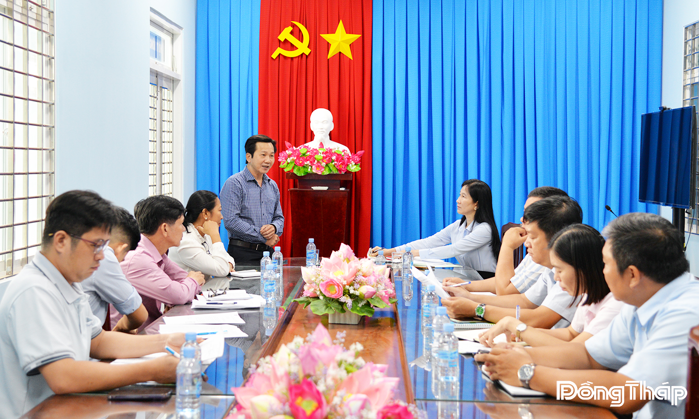 Báo và phát thanh, truyền hình Đồng Tháp làm việc với phường Trung An về công tác tuyên truyền