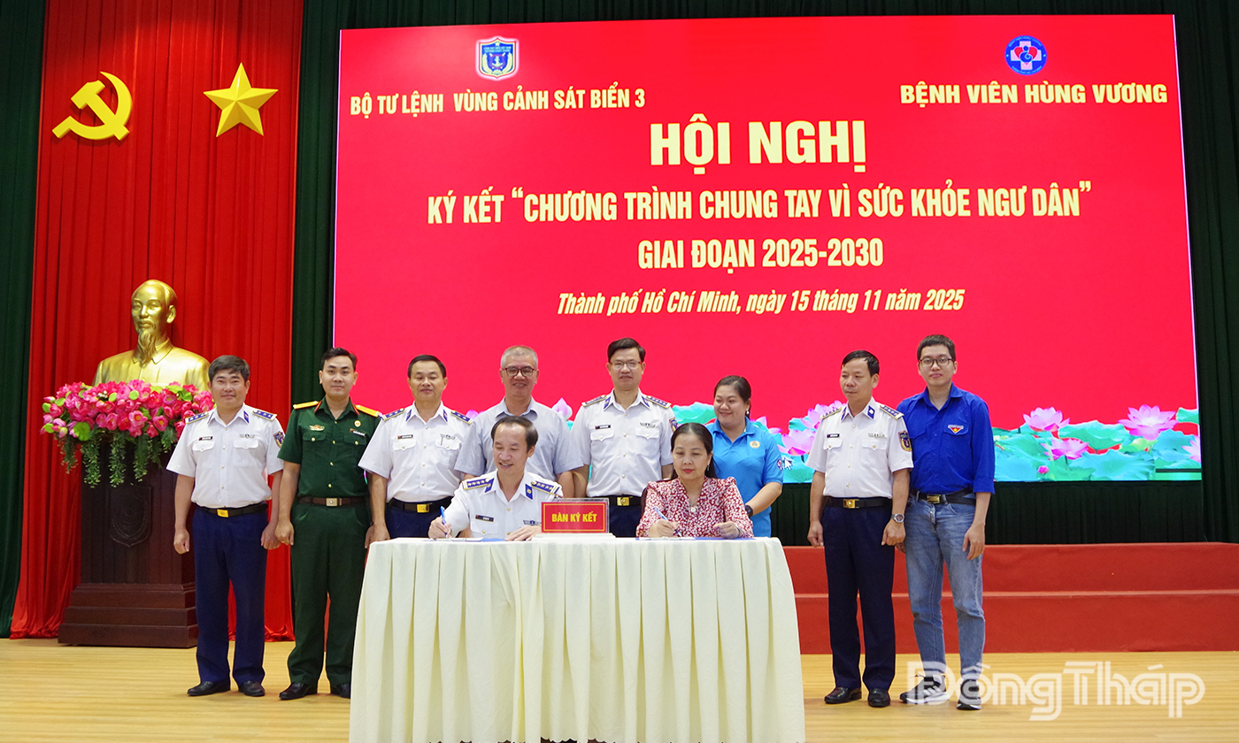 Ký kết thực hiện Chương trình 'Chung tay vì sức khỏe ngư dân' giai đoạn 2025 - 2030