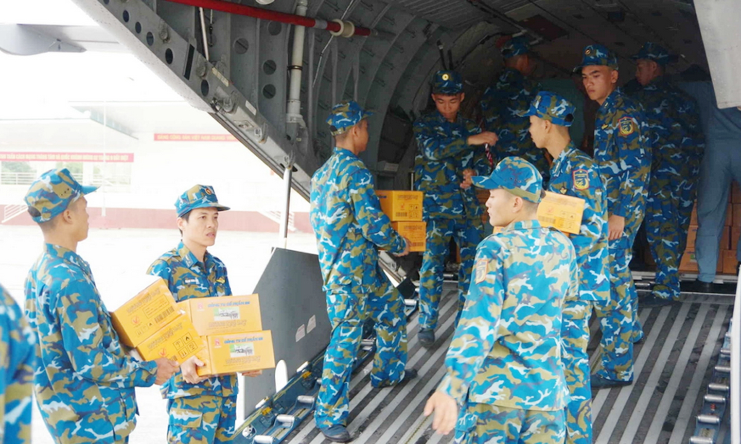 Tình dân tộc, nghĩa đồng bào