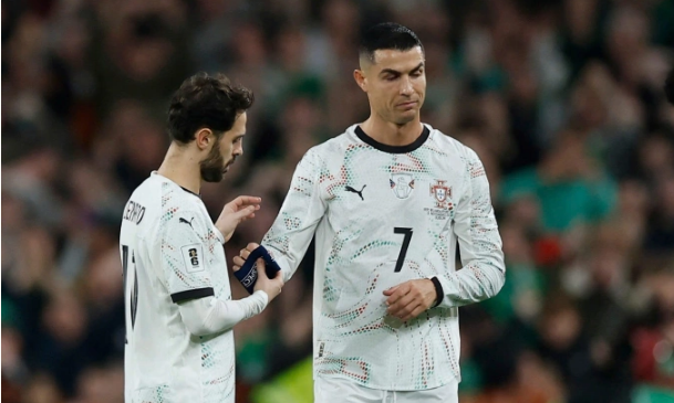 FIFA có thể bị kiện vì giảm án cho Ronaldo
