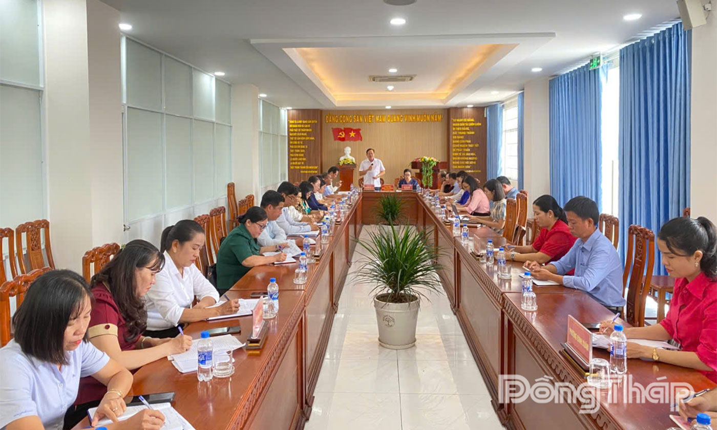 Quang cảnh buổi thảo luận.