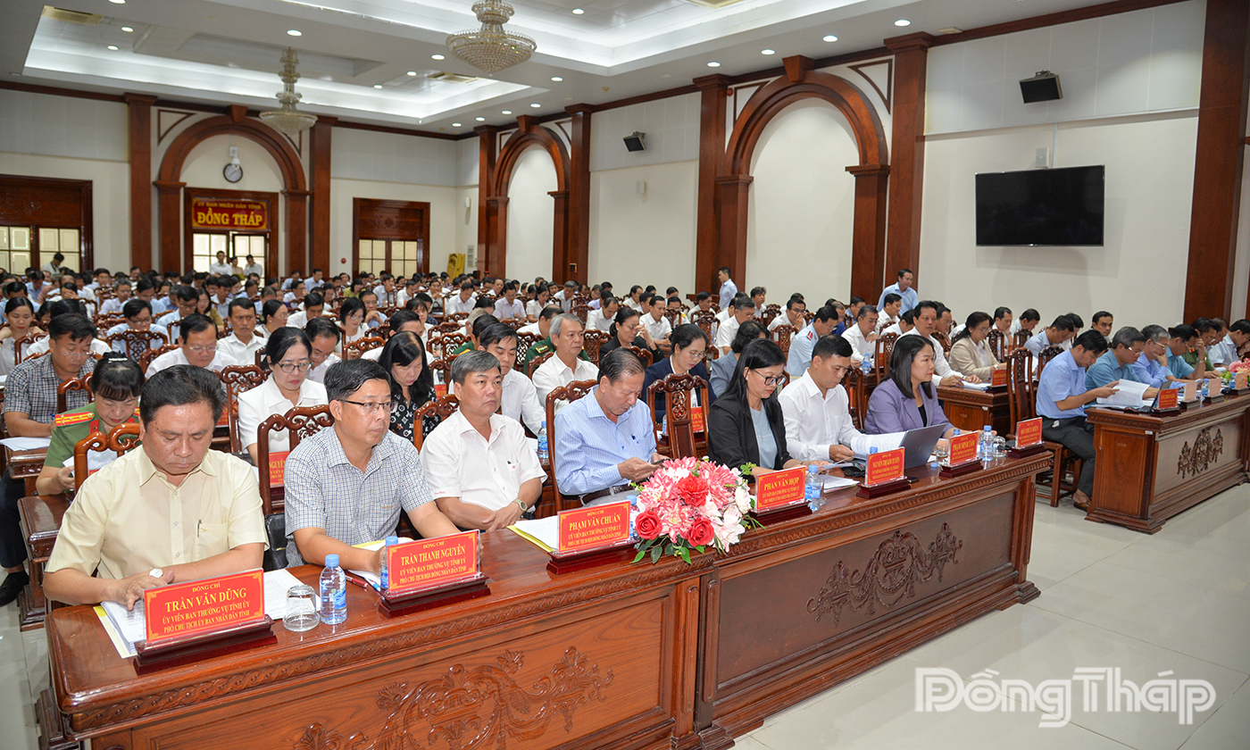 Quang cảnh hội nghị.