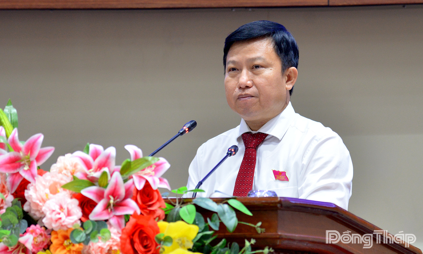 Lê Quang Trí, Ủy viên Ủy ban nhân dân tỉnh, Giám đốc Sở Giáo dục và Đào tạo trình tóm tắt Tờ trình