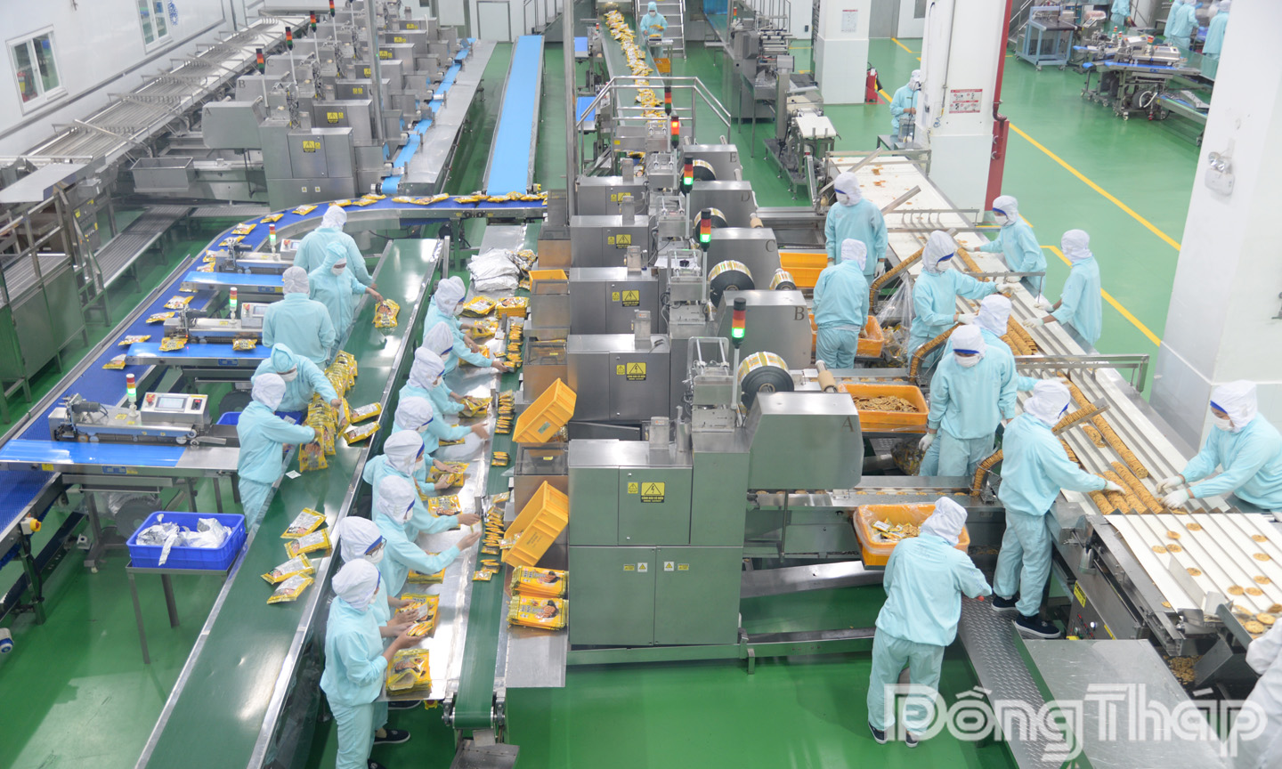 Hoạt động sản xuất tại Công ty TNHH Want Want Việt Nam. Ảnh: MINH THÀNH