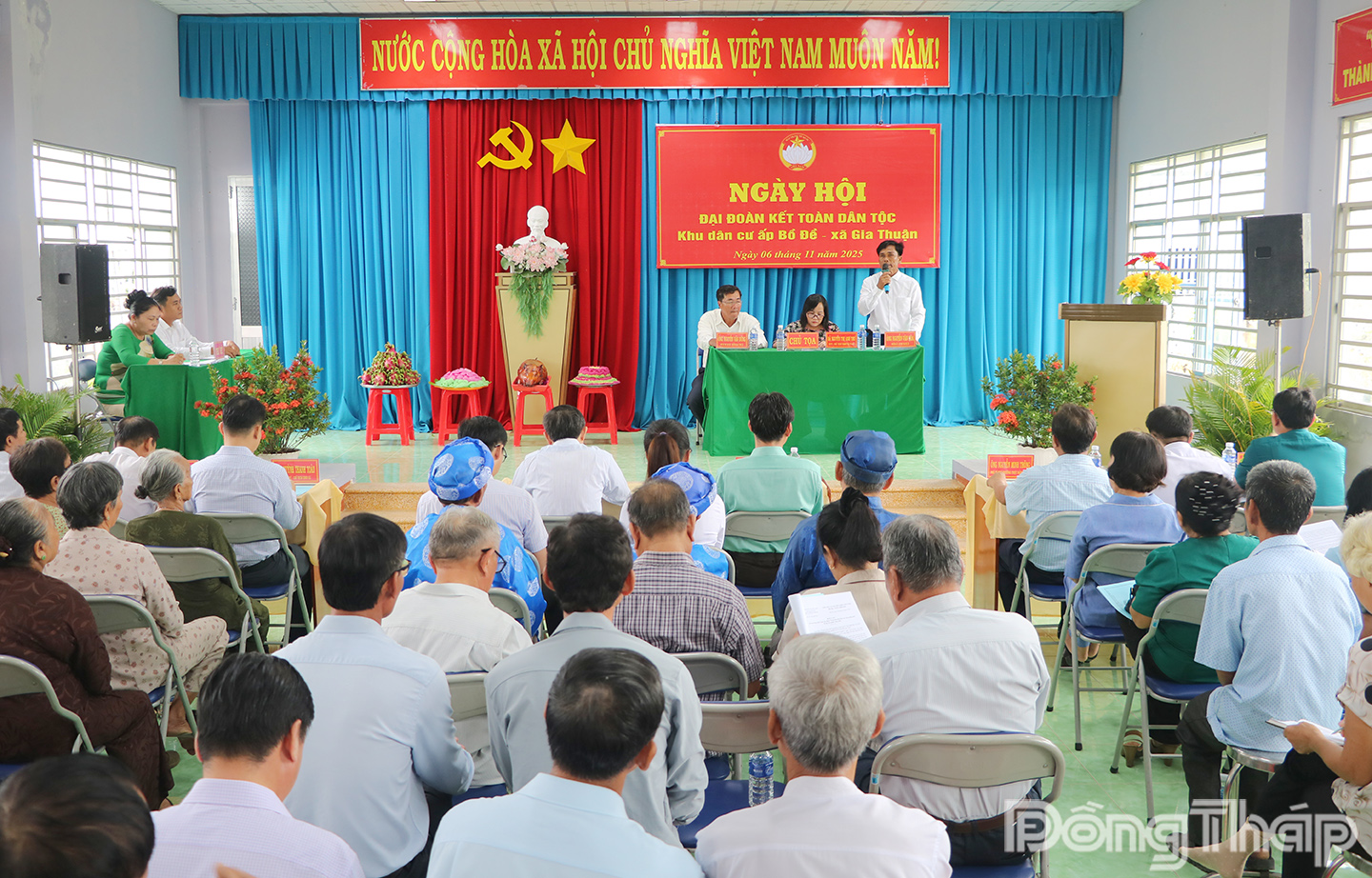 Quang cảnh Ngày hội Đại đoàn kết toàn dân tộc ấp Bồ Đề, xã Gia Thuận.