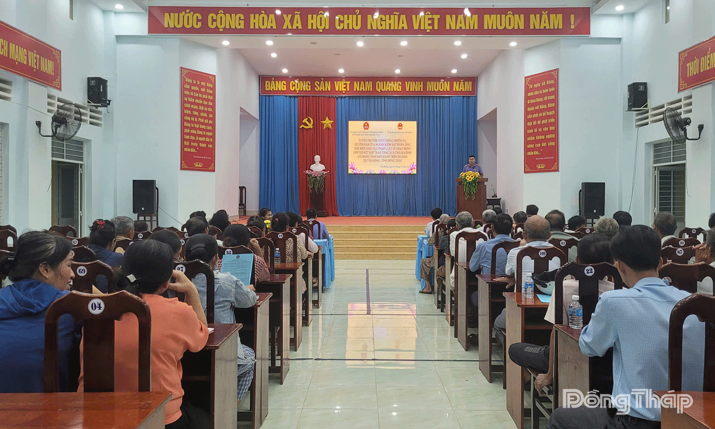 Quang cảnh hội nghị