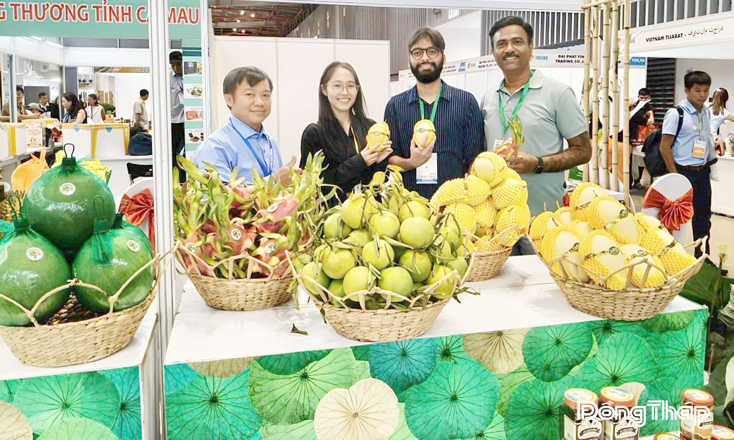 Hợp tác xã Thiên Phúc trưng bày, giới thiệu sản phẩm đến du khách.