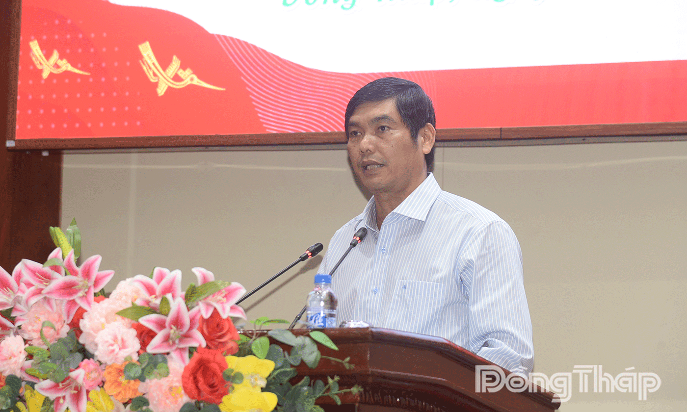 Đồng chí Phạm Công Hùng,Giám đốc Sở Tư pháp phát biểu hưởng ứng Ngày Pháp luật Việt Nam