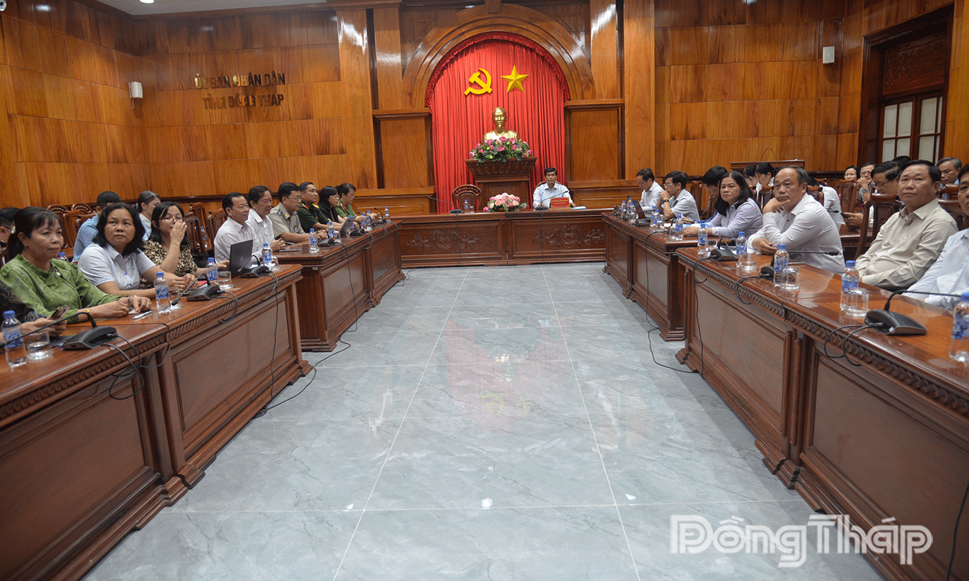 Đại biểu tham dự tại điểm cầu Đồng Tháp.