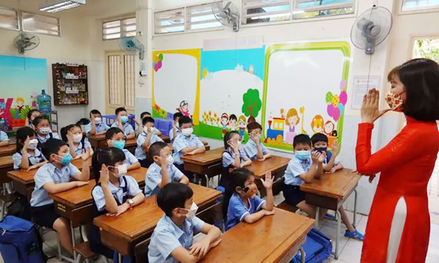 Học sinh và phụ huynh đều bị áp lực thành tích học tập