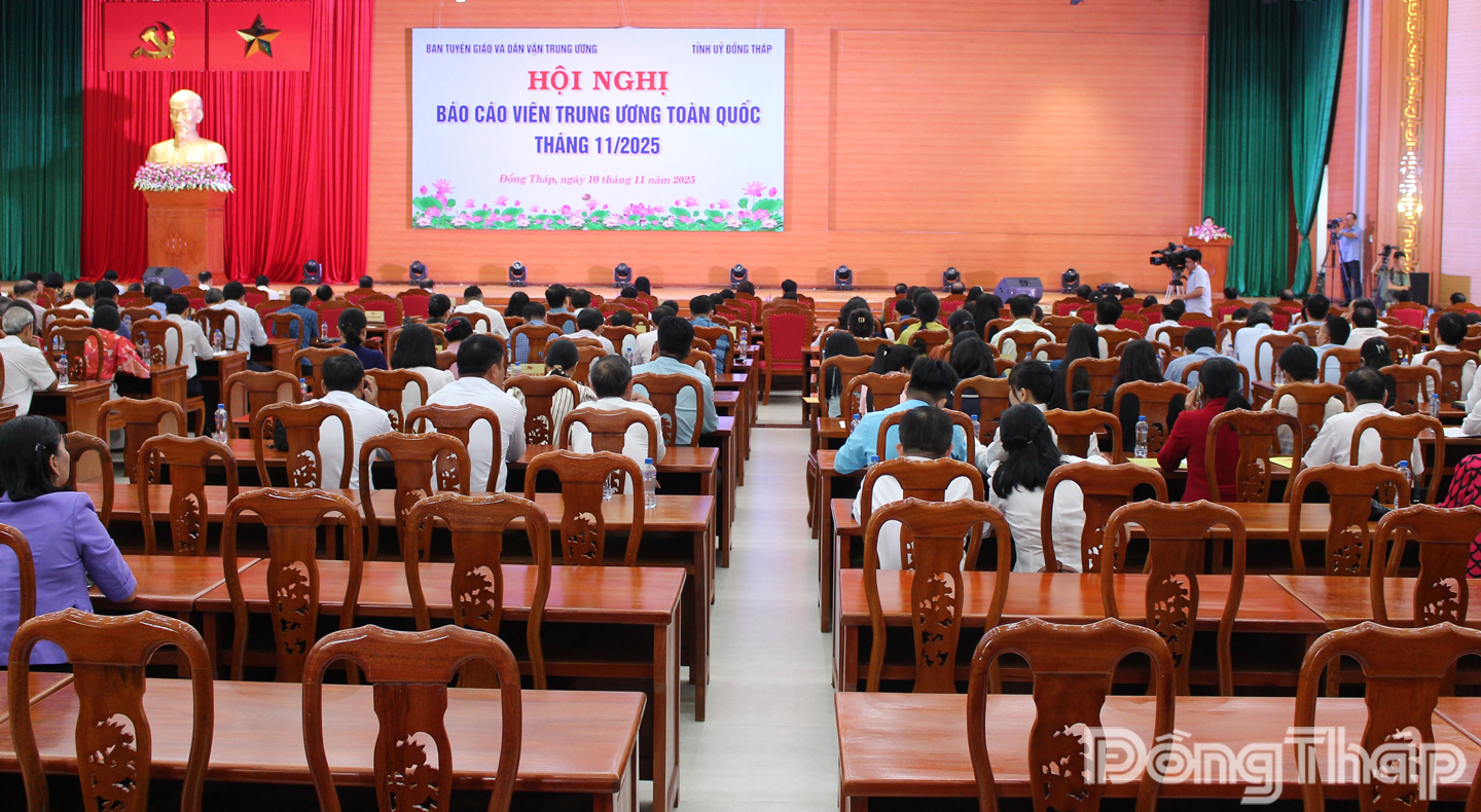 Quang cảnh Hội nghị Báo cáo viên Trung ương toàn quốc tháng 11-2025.