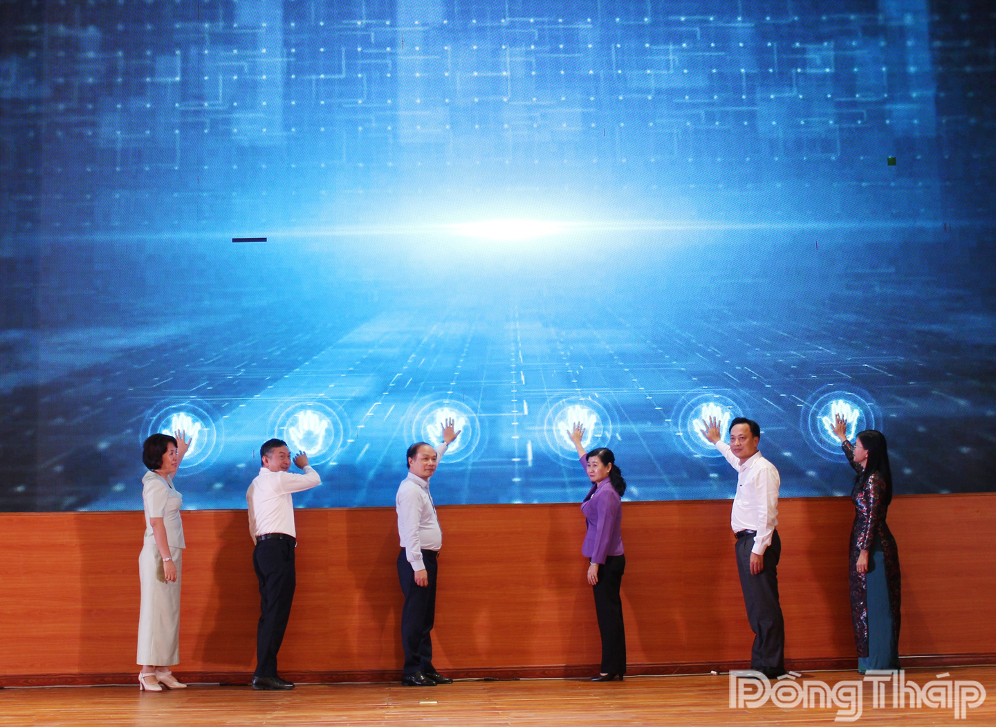 Lễ phát động Cuộc thi trực tuyến tìm hiểu các kỳ Đại hội Đảng toàn quốc.