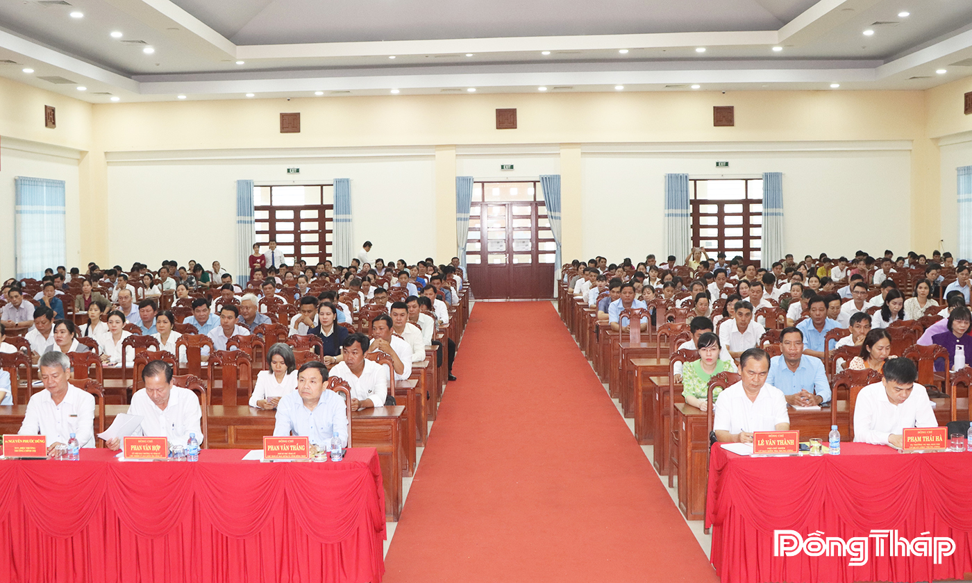 Quang cảnh buổi lễ. 