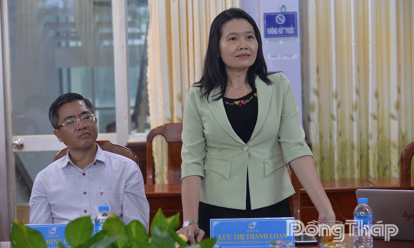 Đồng chí Lưu Thị Thanh Loan, Phó Trưởng Ban Tuyên giáo và Dân vận Tỉnh ủy phát biểu tại buổi làm việc.