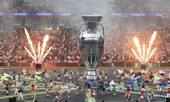 Quang cảnh khai mạc trận chung kết Euro 2021 tại sân Wembley (London).