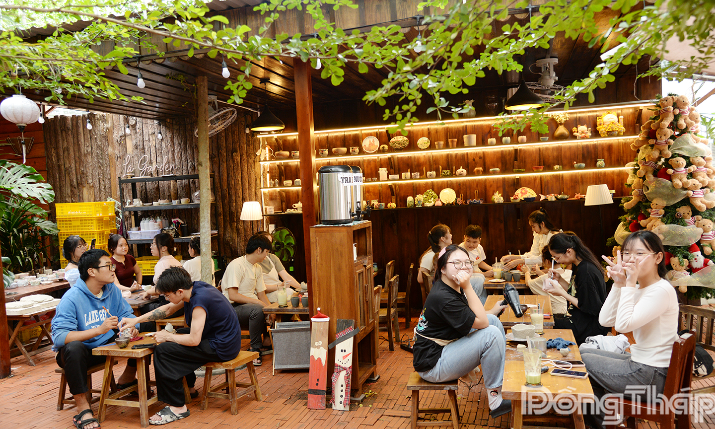 Không gian ấm cúng và sáng tạo của Workshop Trạm Làm Gốm Gò Công