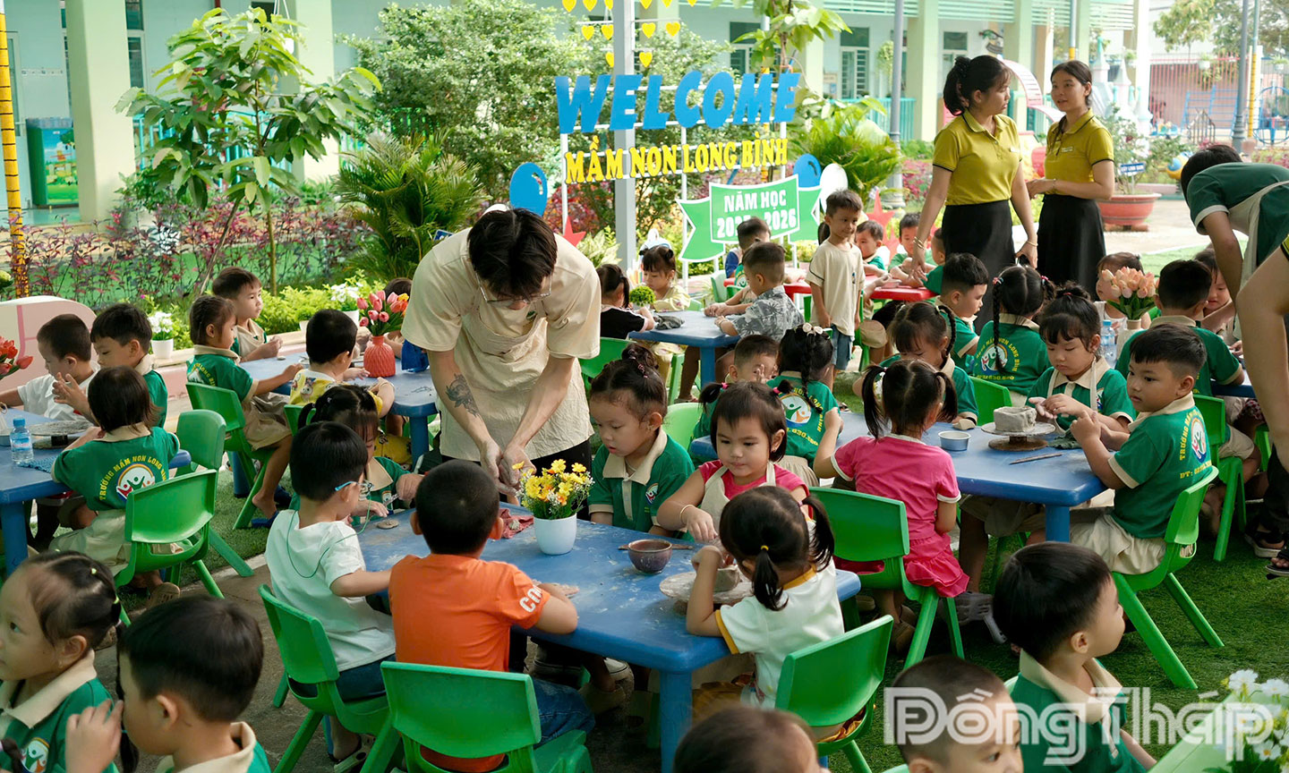  Buổi trải nghiệm làm gốm sôi nổi tại Trường Mầm non Long Bình với sự tham gia của hơn 400 em]