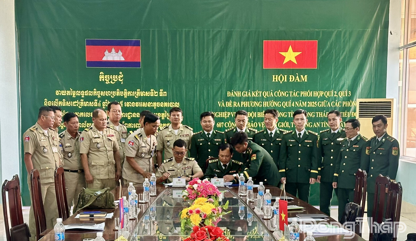 2 bên Ký biên bản Hội đàm.