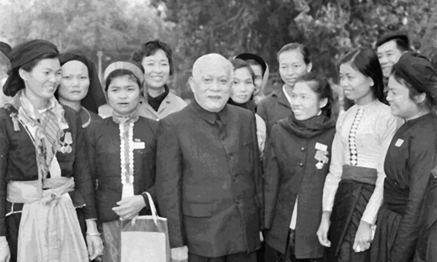 Chủ tịch nước Tôn Đức Thắng nói chuyện với các đại biểu dự Đại hội lần thứ III Mặt trận Tổ quốc Việt Nam, ngày 14-12-1971 tại Hà Nội. Nguồn: TTXVN