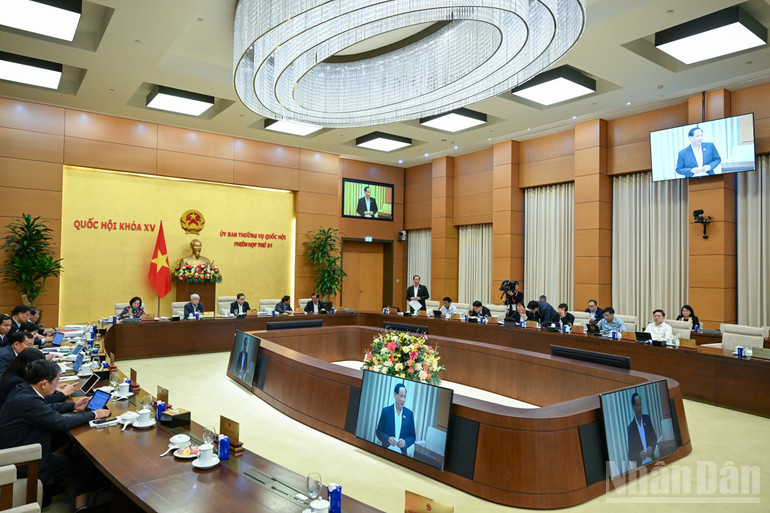 Quang cảnh phiên họp. (Ảnh: DUY LINH)