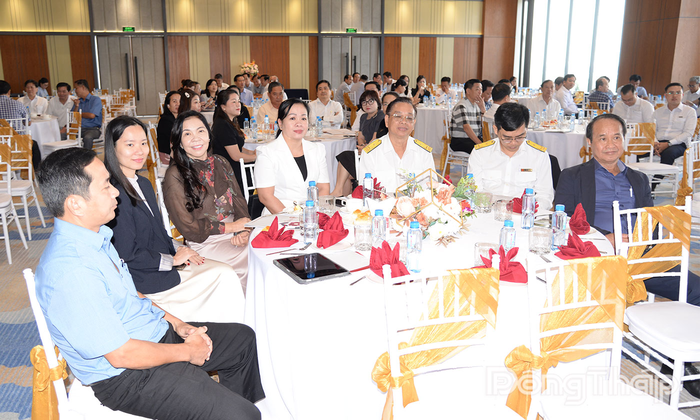 Quang cảnh buổi Cà phê doanh nhân.