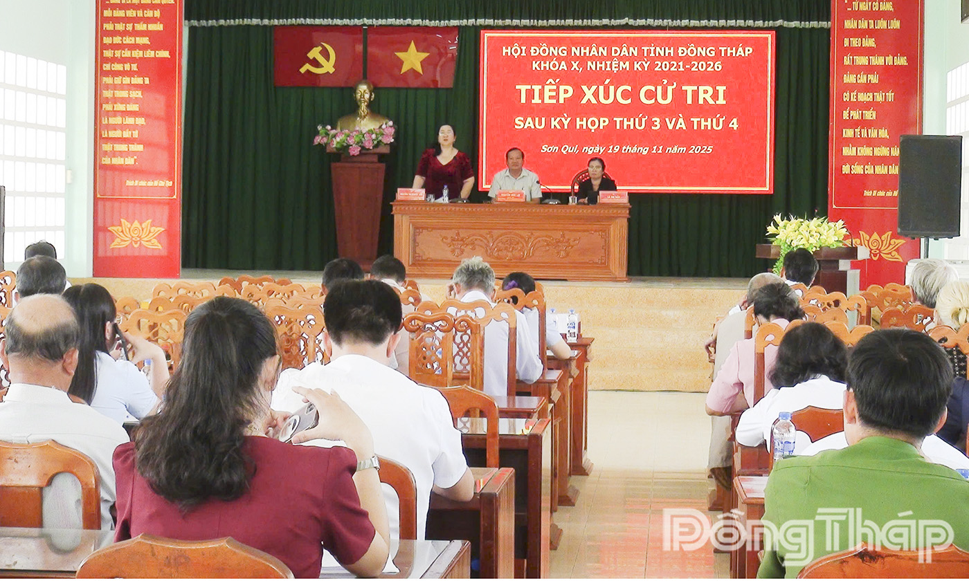 Quang cảnh buổi tiếp xúc.